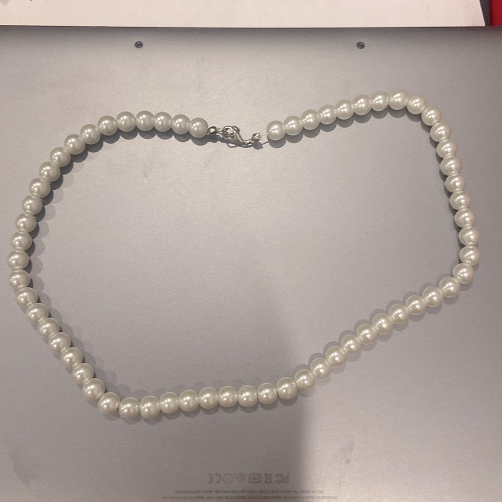 Necklace white pearls- man made